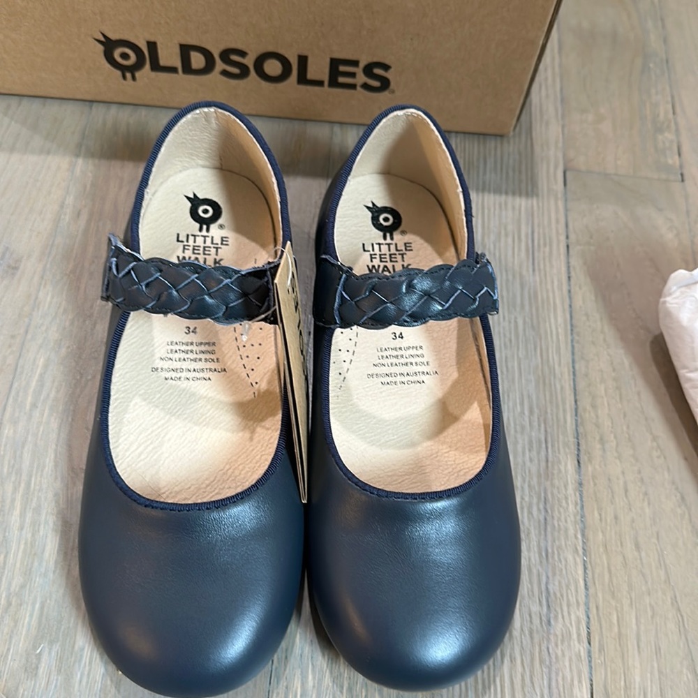Old Soles Lady Plat Mary Janes Size 34 (2.5)